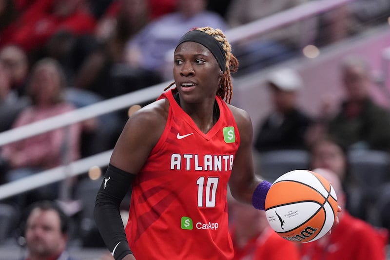 Howard scores 25 as Dream beat Storm for their sixth straight win