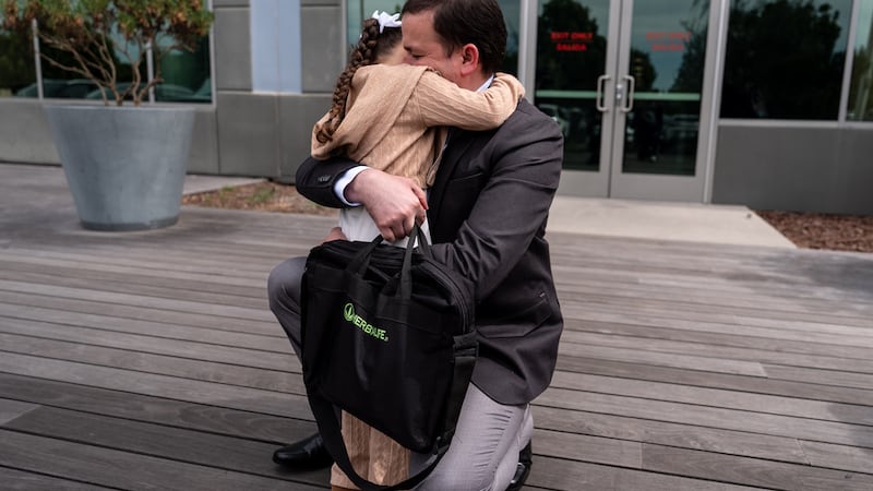 Milenko Faria, cuya esposa, la doctora Rubeliz Bolívar, fue detenida por agentes de...