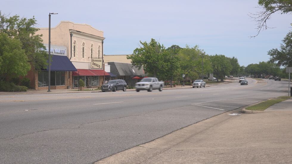 Main Street at Castanera Avenue, Moss Point.