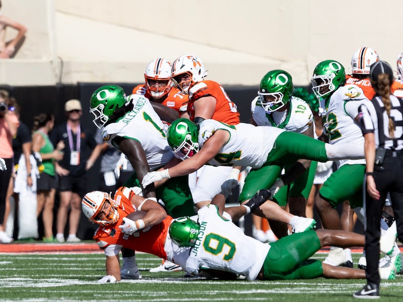 Texas takes No. 1 in the AP Top 25, Oregon falls and Michigan returns