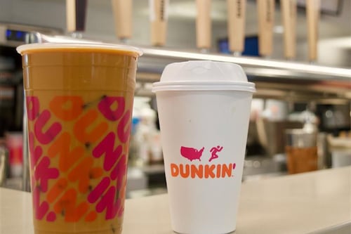 Dunkin’ celebrates new Hoover location with coffee giveaway for first in line