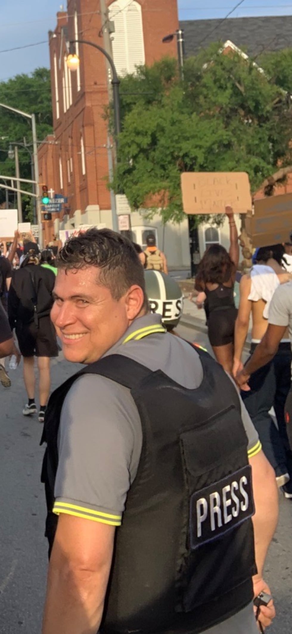 El periodista Mario Guevara durante la cobertura de una protesta del movimiento Black Lives...