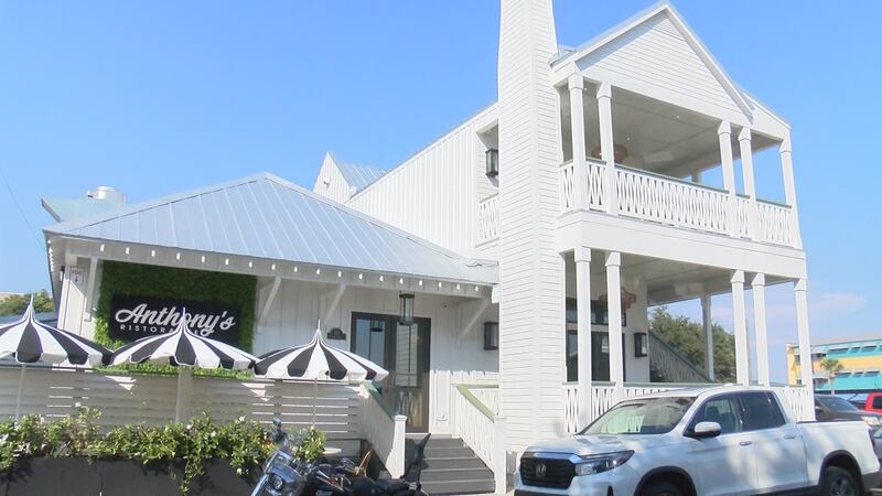 Anthony's Ristorante opened to customers Saturday night, offering Italian cuisine from scratch.