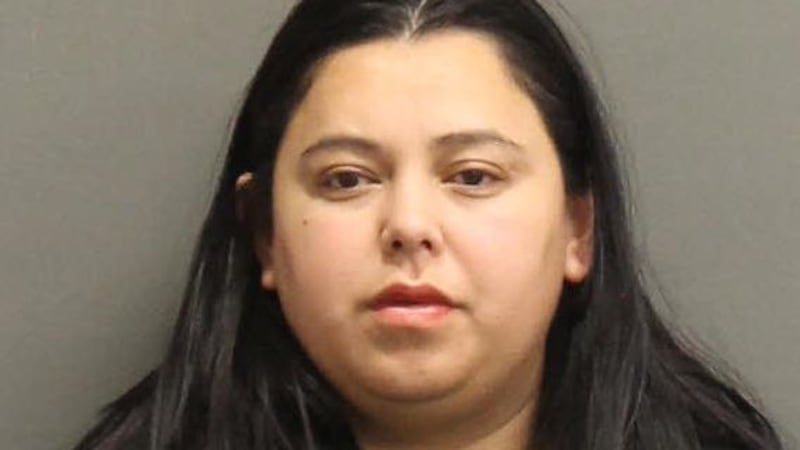 Silvia Martínez Gallardo de 36 años fue detenida por la policía de Metro tras quedarse dormida...