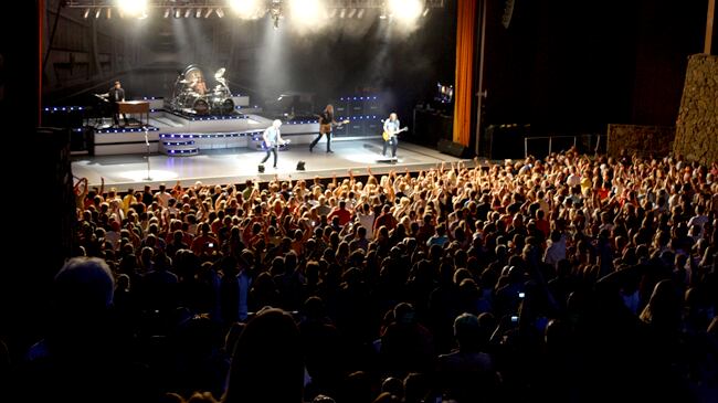 Live events return to Iroquois Amphitheater
