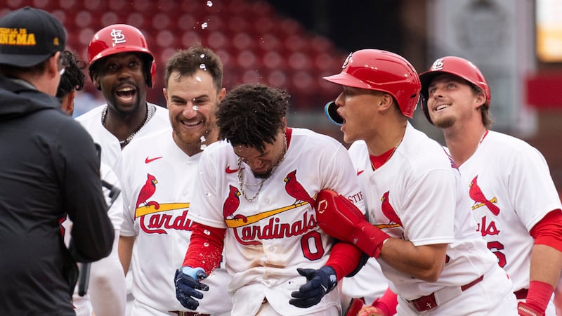 Masyn Winn’s bloop single lifts Cardinals to 2-1 victory over slumping Mets in 11 innings