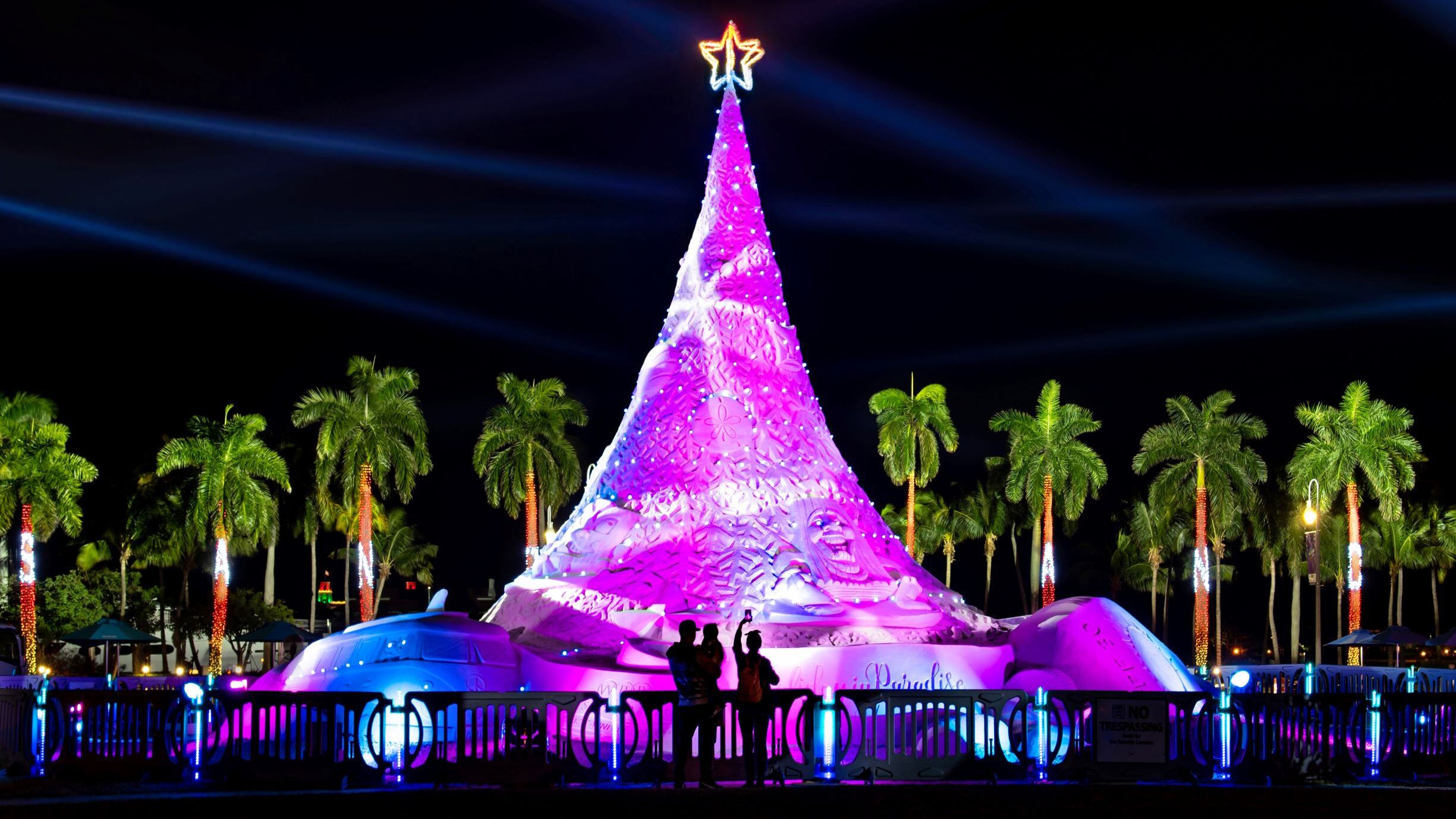 GOOD NEWS: Sandi, the holiday sand tree, will return to West Palm Beach this year!