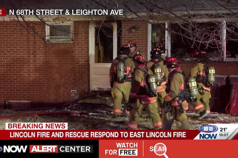 Part of Leighton Avenue closes due to to east Lincoln house fire