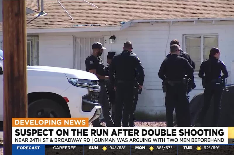 2 men shot after argument in Phoenix