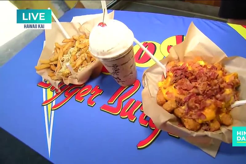 Score free garlic butter fries at Teddy's Bigger Burgers this UH football season