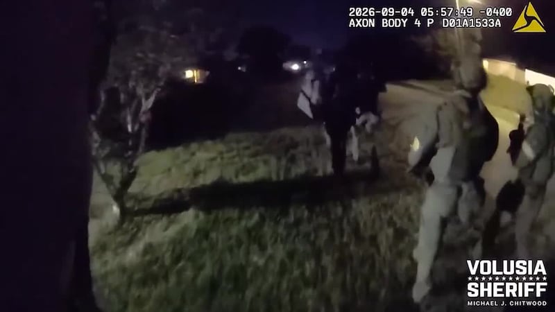 Arrestado en operativo SWAT hispano líder de pandilla de motociclistas luego de reportes de...
