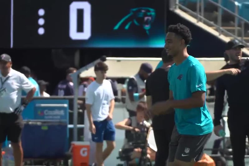 Panthers and Bears warm up ahead of season opener in Charlotte