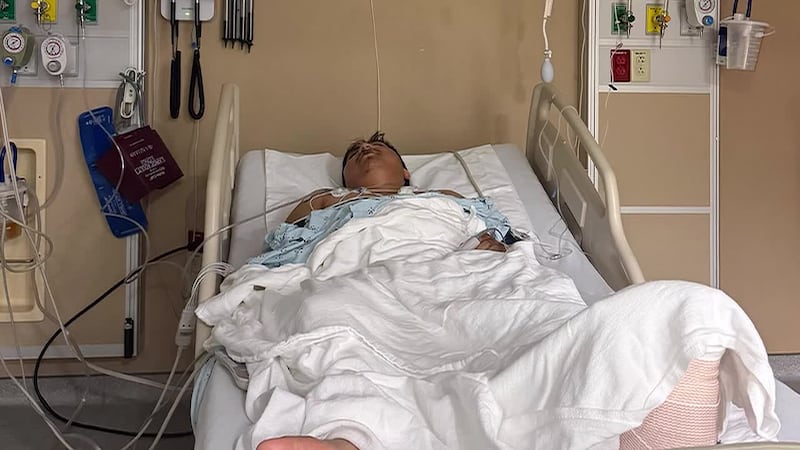 Joven de 21 años en coma inducido tras accidente con su e-bike cuando tomaba un 'break' en el...